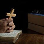 Як читати канони та акафісти – поради та рекомендації