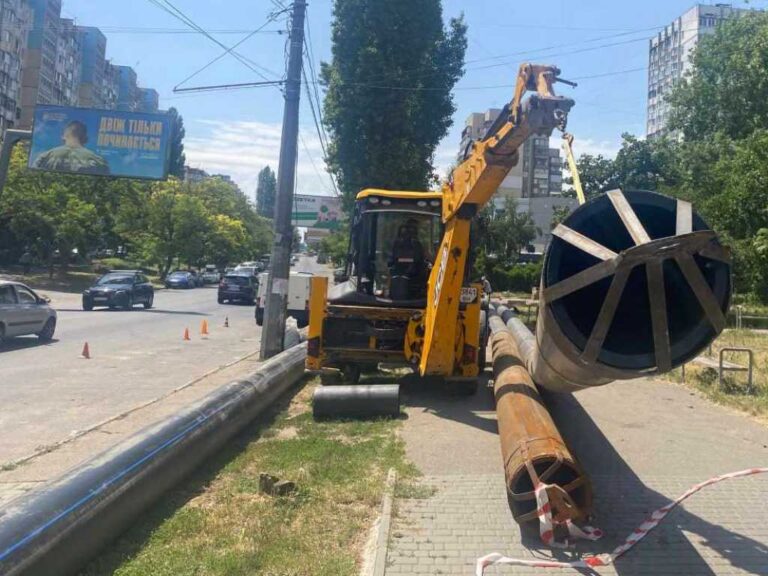 Ще 1100 метрів нових труб: «Інфоксводоканал» оновив водопровод у двох районах Одеси