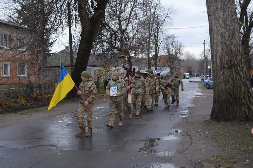 В Ананьївській громаді провели в останню путь загиблого Героя