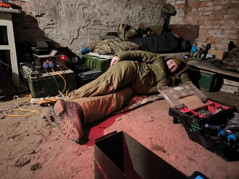 Без води, прання та гігієни: як наші захисники живуть між штурмами та обстрілами?