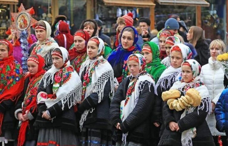 Як відзначають зимові свята у селі на Одещині