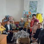 «Золотий вік» в’яже шкарпетки, плете сітки, готує смаколики