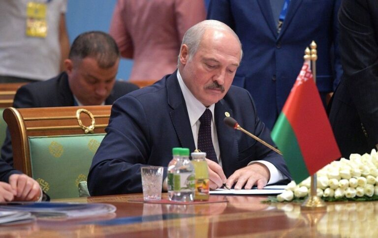 Лукашенко заявив, що не хотів йти на вибори, його нібито вмовили