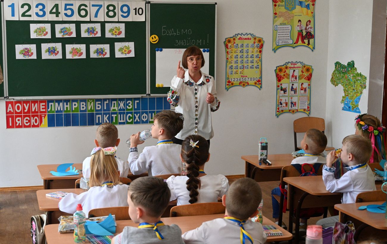 Зниження народжуваності впливає на шкільну освіту в Україні – кількість першокласників, МОН
