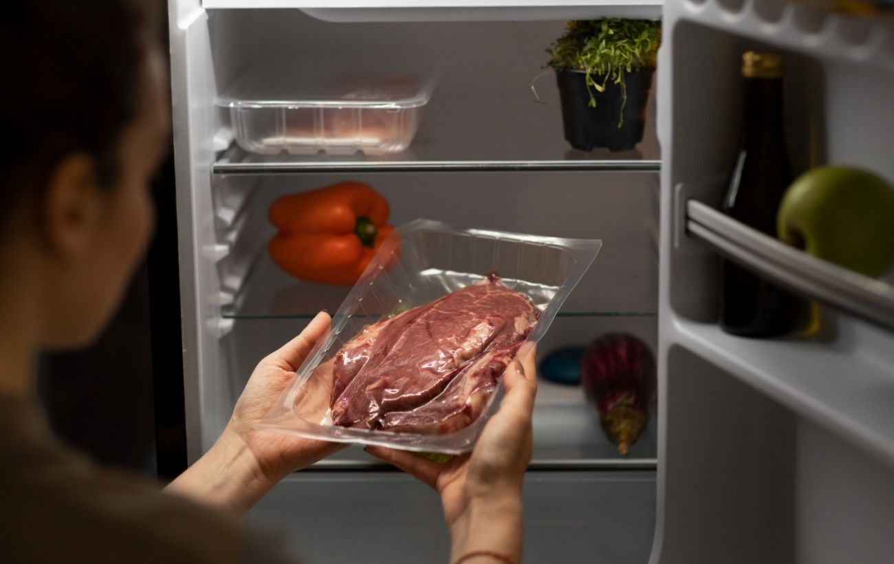 Які продукти ніколи не можна класти в молозилку – список і поради