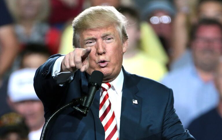 Трамп незадоволений дистанційною роботою федеральних службовців
