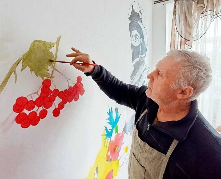 художник з Одещини створює шедевр