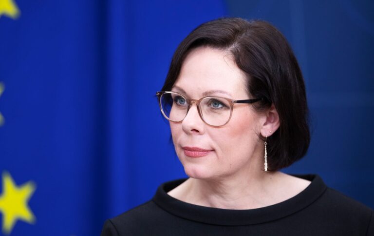 Швеція не виключає можливості відправлення миротворчих військ до України