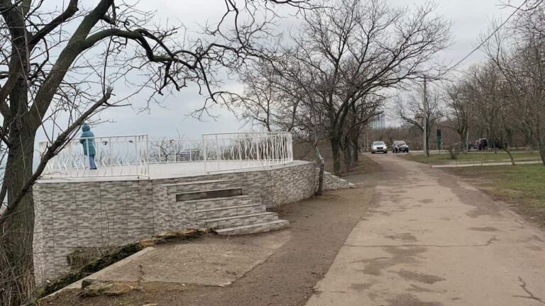 В Одесі продають землю «під забудову» в парку Юність