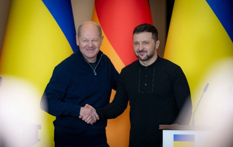 Зеленський провів розмову з Шольцом 21 лютого
