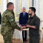 Рейтинг Зеленського злетів до 65%, але його випереджає Залужний