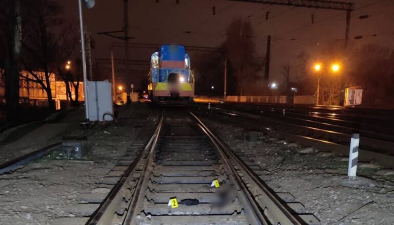 На залізниці в Одесі відірвало руку чоловікові