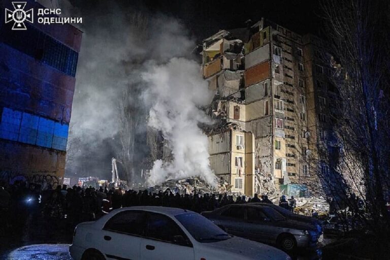 Рік тому російський дрон атакував багатоповерхівку в Одесі