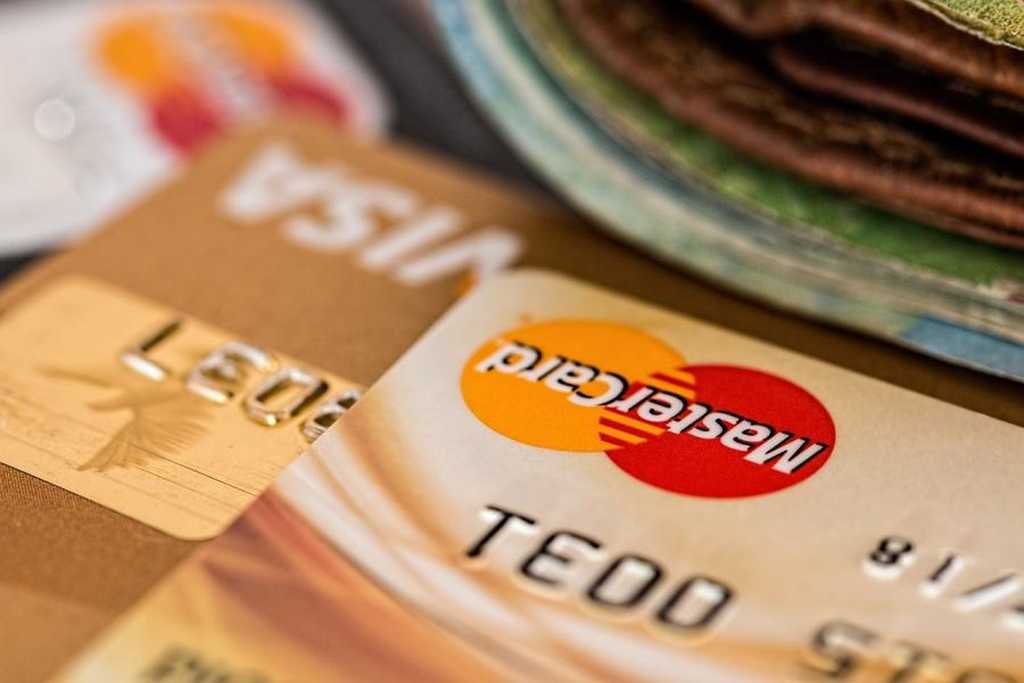 У роботі систем Visa та Mastercard відбулися збої