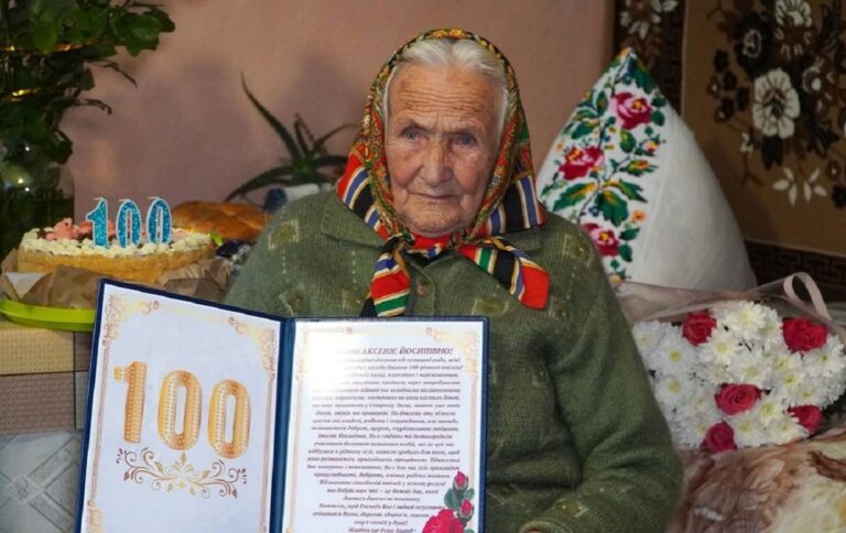 Секрети довголіття 100-річної українки з Прикарпаття