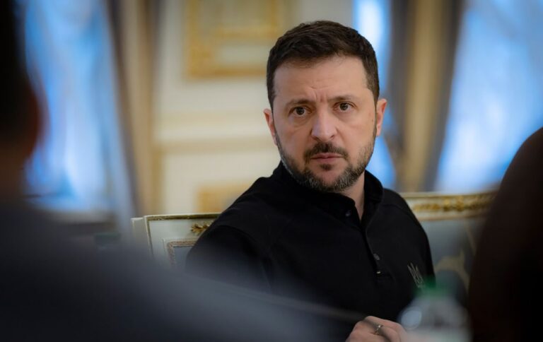 Вибори в Україні можуть бути в липні – Зеленський готується до другого терміну