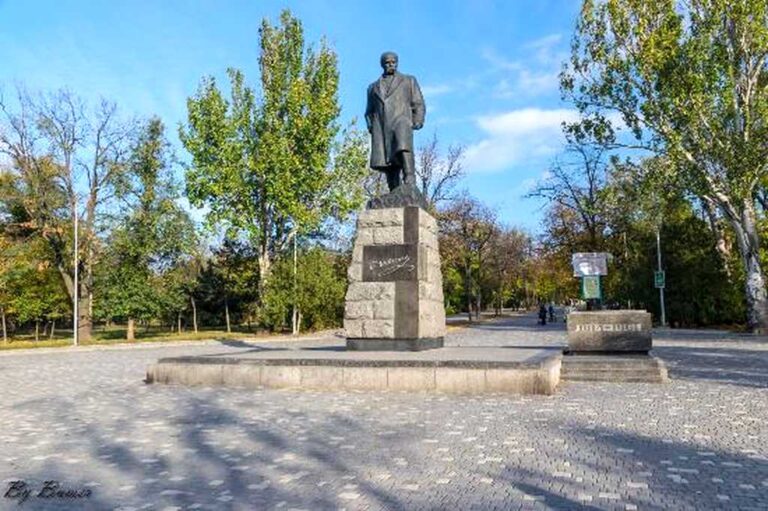 вірші Шевченка обміняли на цукерки 9 березня