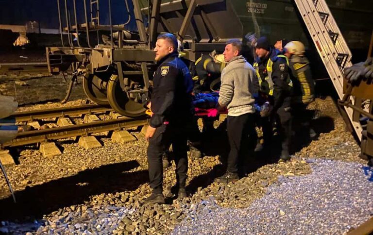 В Одесі від удару струмом померли два підлітки
