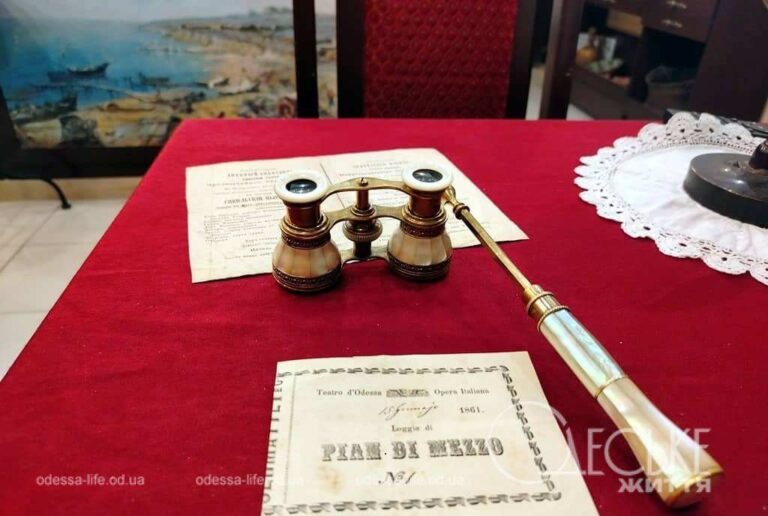 Як виглядав квиток до Одеського Оперного у далекому 1861 році