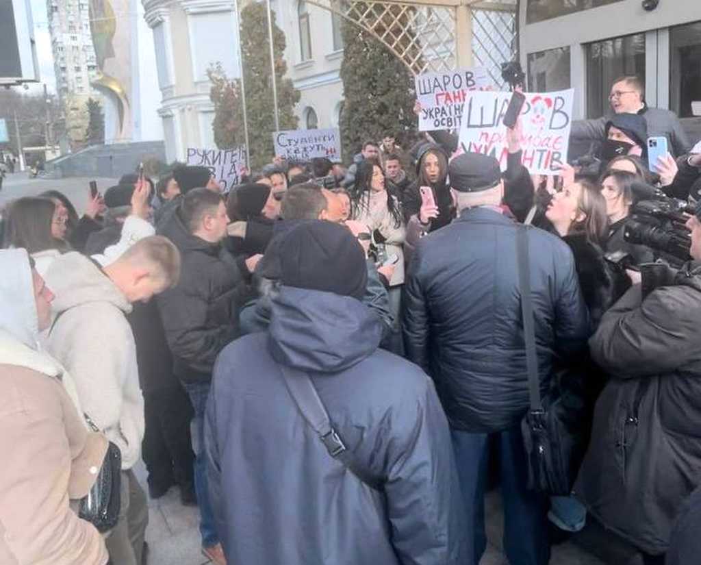 Скандальне злиття Юракадемії та ОНУ: протести і мовчання