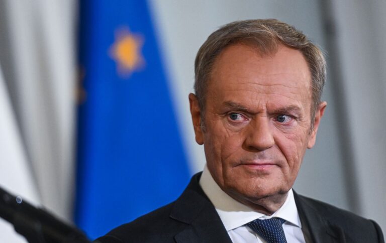 Польща розглядає пропозицію Макрона щодо розміщення французької ядерної зброї