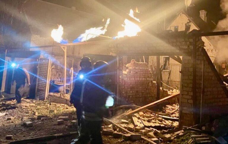 Обстріл Запоріжжя 23 березня – пошкоджено будинки, є постраждала