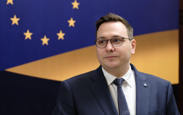 ЄС має залучити США до дебатів та зблизити їх з Україною, – глава МЗС Чехії