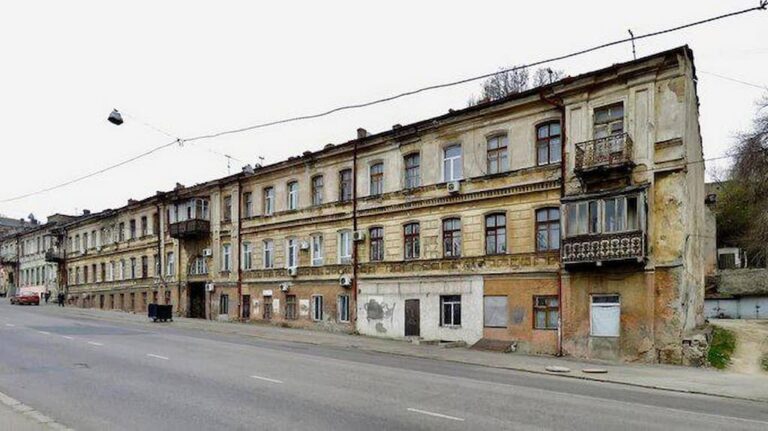 В Одесі відремонтують житловий будинок на узвозі Маринеско