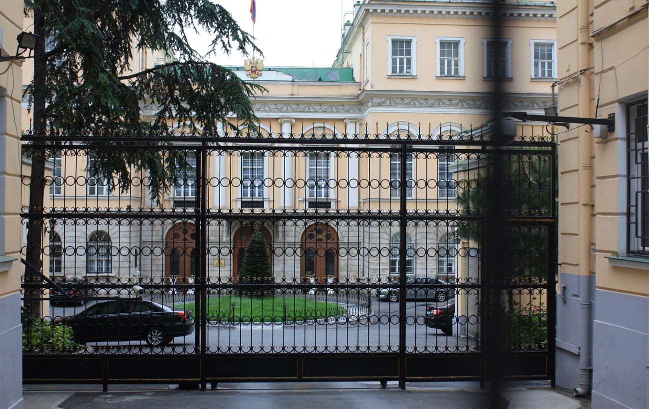 Переговори РФ і США у Стамбулі 10 квітня розпочалися – що відомо, всі новини