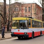 Деревопад триває: в Одесі не ходить частина електротранспорту