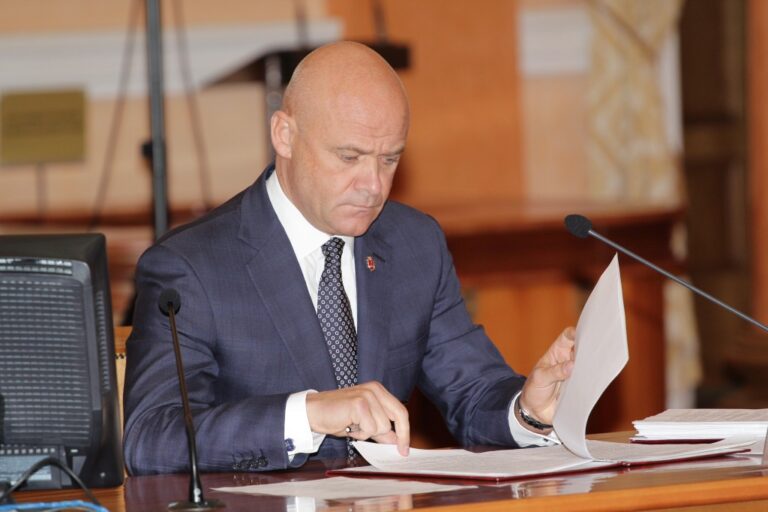 Труханов потрапив у десятку мерів із найвищою зарплатою