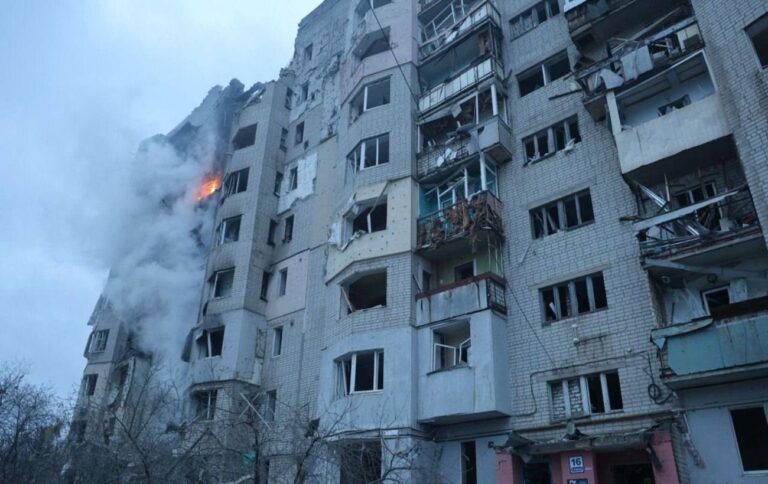 Атака на Куп’янськ 6 березня – російська КАБ попала в багатоповерхівку