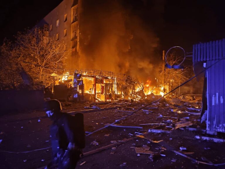 Росія завдала масового комбінованого удару по містах України: багато жертв і постраждалих