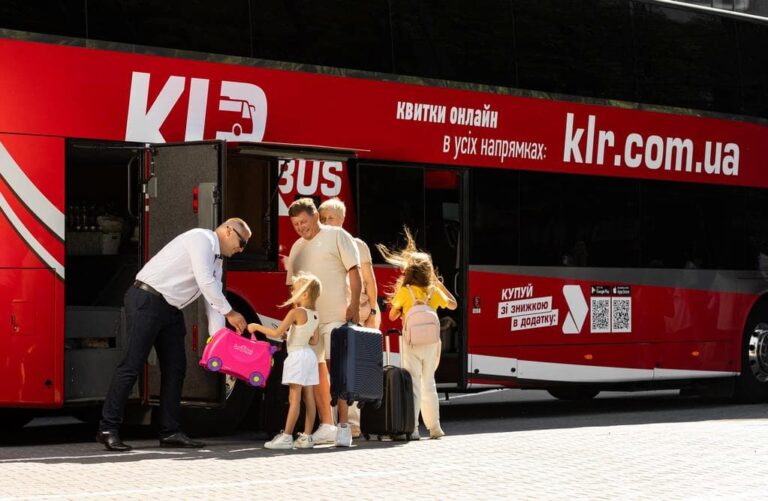 Як зручно подорожувати Європою з KLR Bus