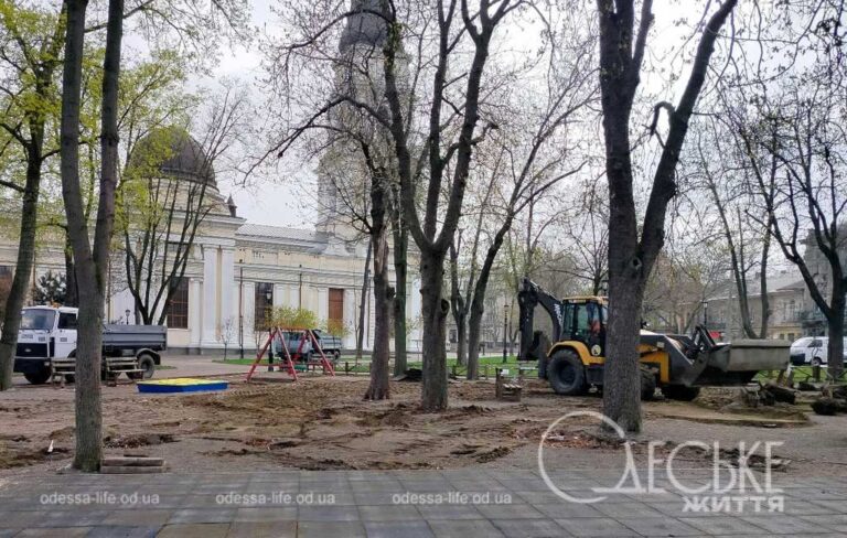 Дитячого майданчика на Соборній площі в Одесі не буде
