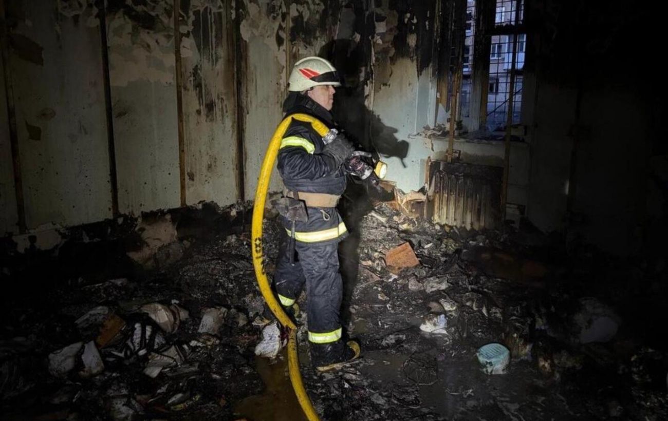 Дрон вдарив по багатоповерхівці у Житомирській області – фото наслідків