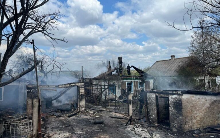 Російська атака на Мирноград 22 квітня – троє людей загинули