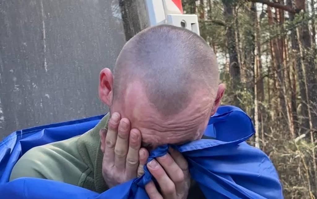 Україна повернула з полону 277 захисників напередодні Великодня
