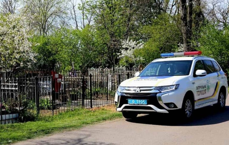 Одеська поліція повідомила про обмеження руху біля міських кладовищ