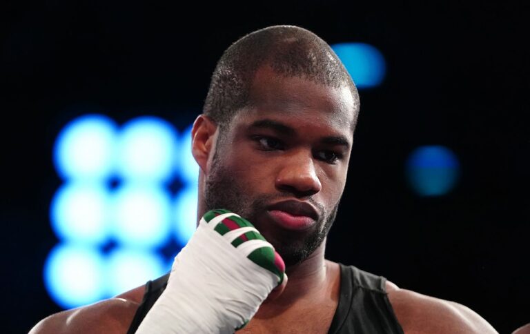 Усик Дюбуа – IBF поставила бій під загрозу