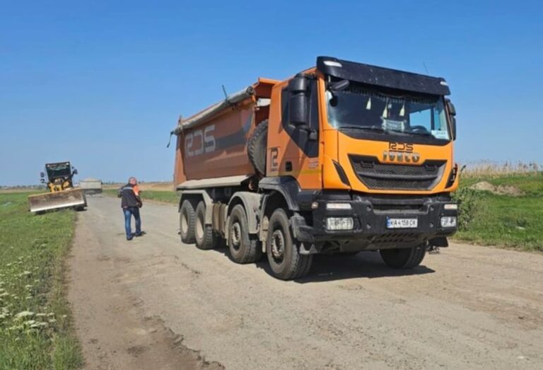 На Одещині стратегічна дорога стала непроїзною
