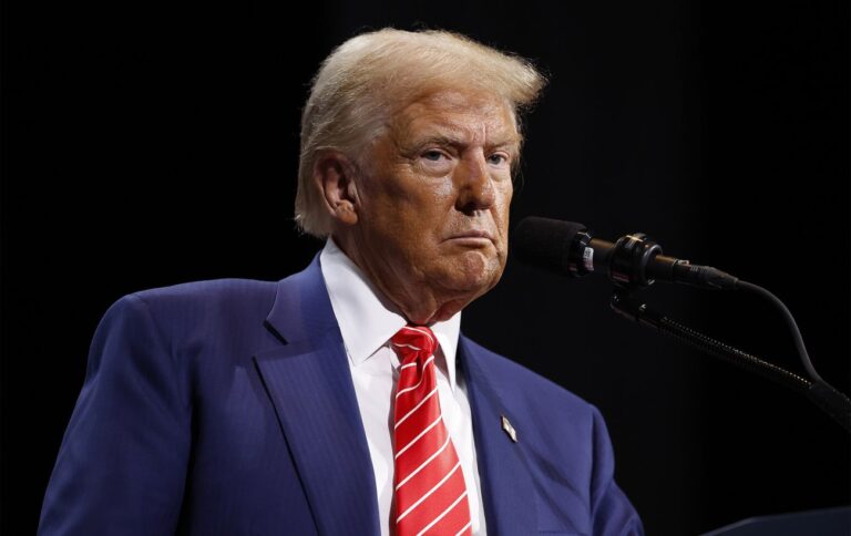Трамп відреагував на стрілянину в Університеті у Флориді