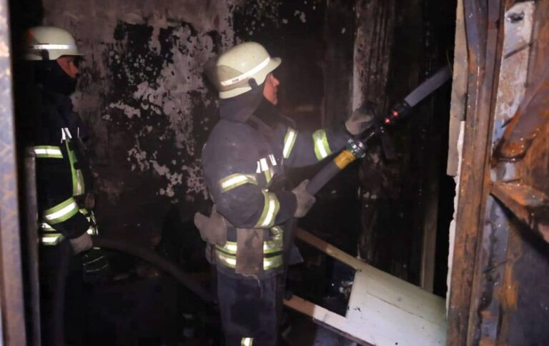 Пожежа в будинку в Харкові 20 квітня – врятовано 15 жителів