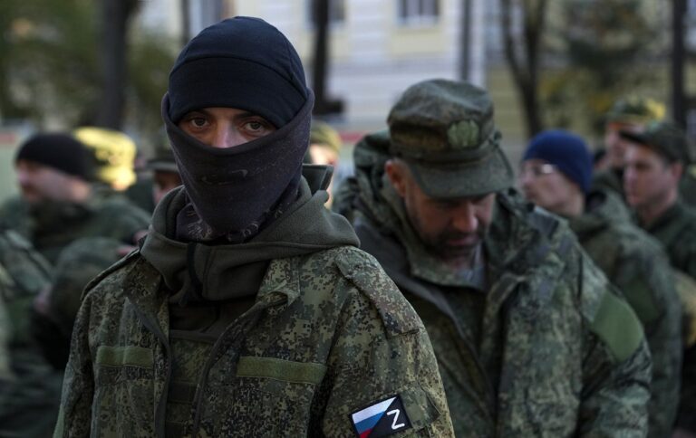 Солдати у Краснодарі масово спробували втекти з військової частини – відео