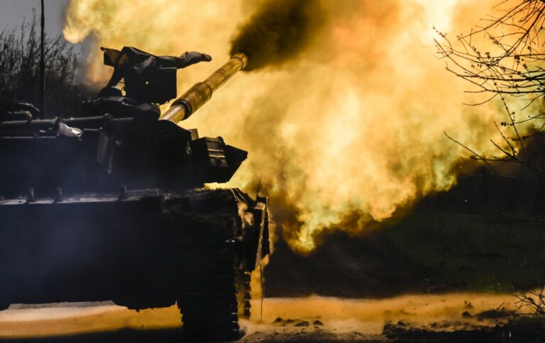 Воїни ЗСУ знищили ворожий локомотив – відео ураження