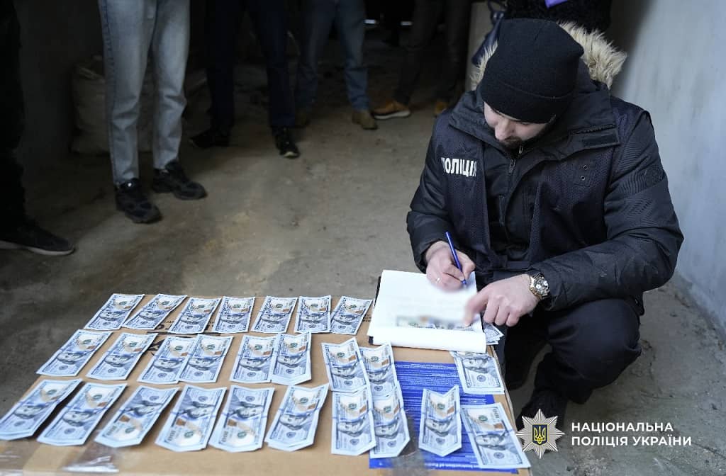 В Одесі затримали банду здирників, які погрожували місцевим жителям