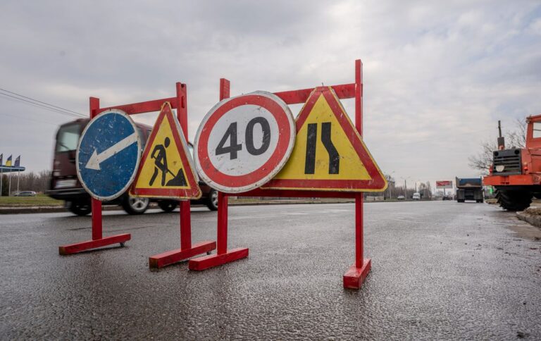 У Києві обмежать рух на вулиці Богатирській із 28 квітня до 19 травня – схема об’їзду