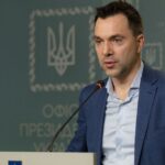В Україні ввели санкції проти Олексія Арестовича, блогерів та політологів 
