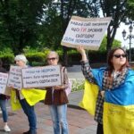 Одесити вимагають фінансування армії: суботній протест у мерії 31 травня
