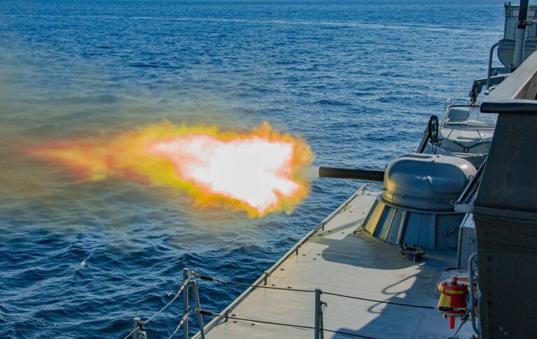 Кораблі з ракетами Калібр в Чорному морі тримає РФ 2 травня вранці